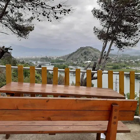 Hallall Food 3* Shkodër