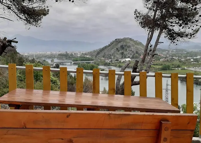 Hallall Food 3* Shkodër